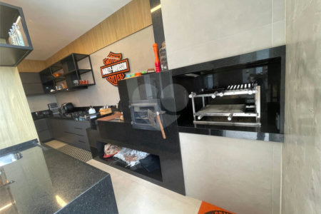 Casa à venda com 3 suítes no condomínio Hills, Arujá - SP