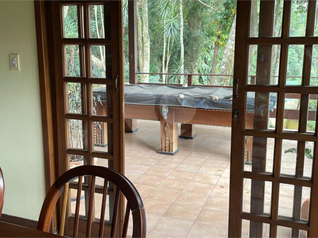 Casa à venda ou para alugar com 3 suítes no condomínio Alpes da Cantareira, Mairiporã - SP