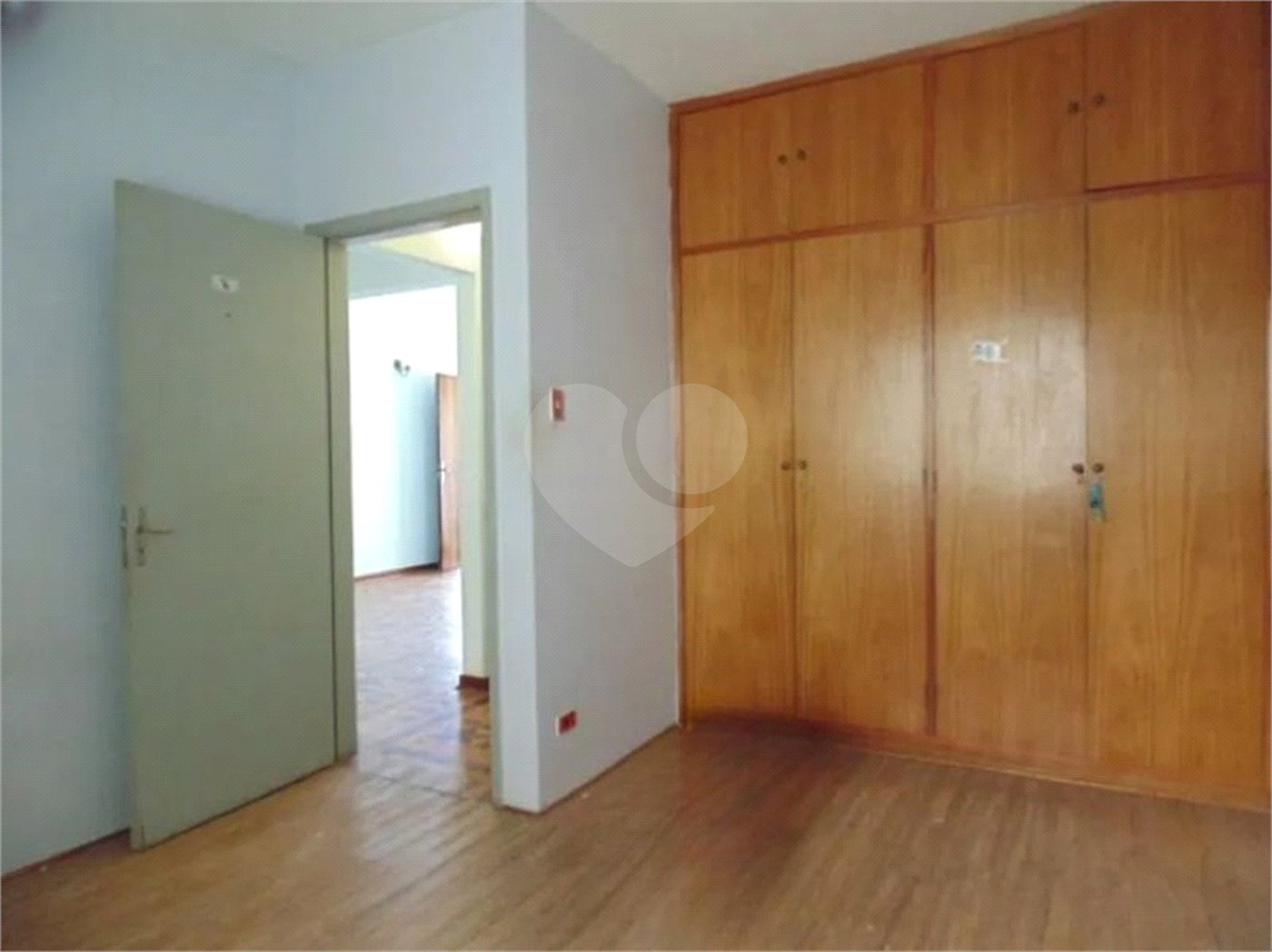 Casa Térrea à venda com 3 quartos, sendo 1 suíte,  em Parque Jabaquara, São Paulo, SP