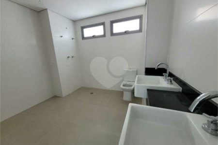 Apartamento à venda com 3 suítes em Água Branca, São Paulo, SP