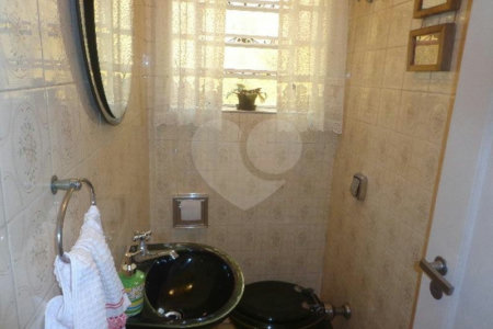 Sobrado à venda com 3 quartos, sendo 2 suítes, em Indianópolis, São Paulo, SP