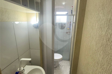 Casa à venda com 2 quartos no condomínio Carvalho Lagares, Poá - SP