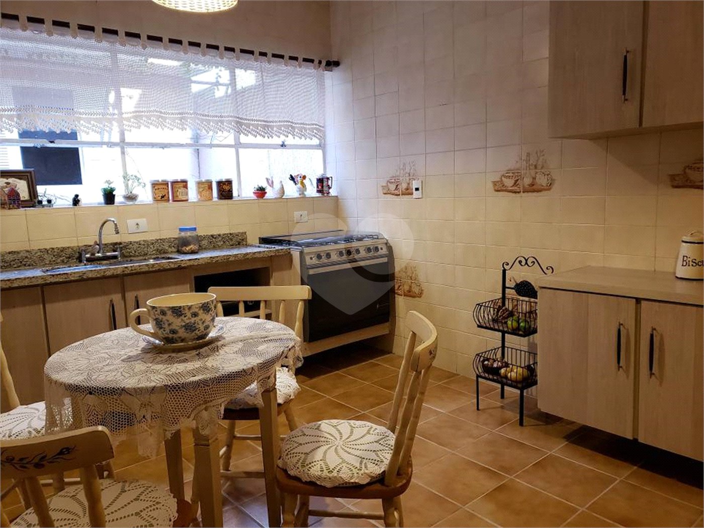 Casa à venda com 5 quartos, sendo 3 suítes, em Jardim da Saúde, São Paulo, SP