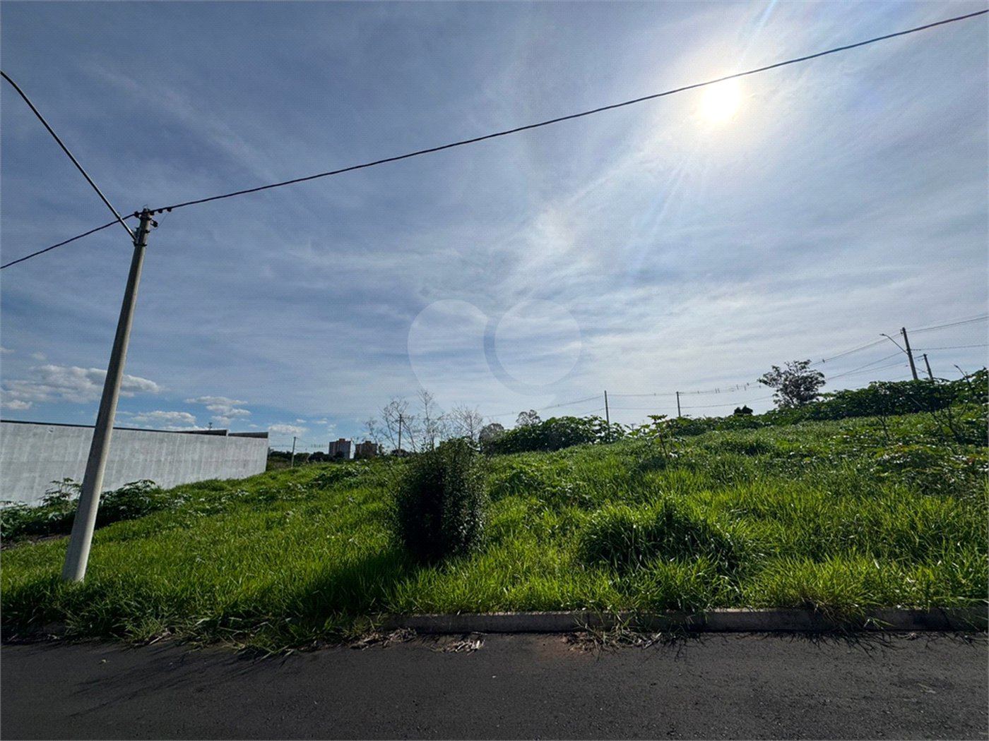 Terreno Comercial á venda com 286m2, ao lado da Rodovia Washington Luiz, em São Carlos.