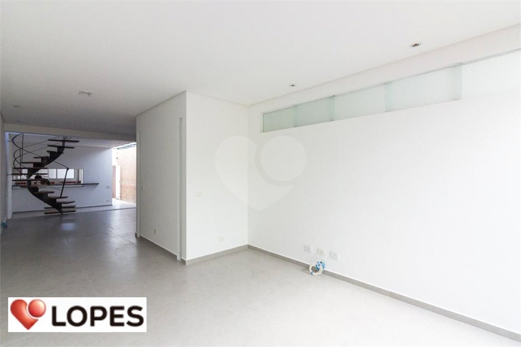 Casa à venda com 3 suítes em Santana, São Paulo, SP