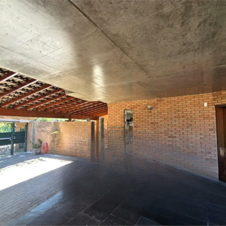 Casa à venda com 4 quartos, sendo 2 suítes, em Cidade São Francisco, São Paulo, SP