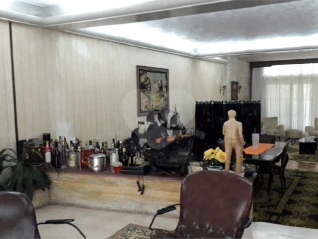 Sobrado à venda com 4 quartos, sendo 1 suíte, em Ipiranga, São Paulo, SP