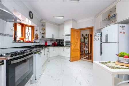 Casa à venda ou para alugar com 5 suítes no condomínio Residencial Morumbi, São Paulo - SP