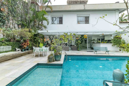 Casa à venda com 5 quartos, sendo 4 suítes, em Alto da Lapa, São Paulo, SP