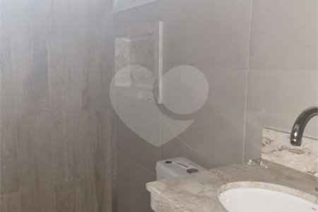 Sobrado à venda com 3 quartos, sendo 1 suíte, em Vila Mazzei, São Paulo, SP