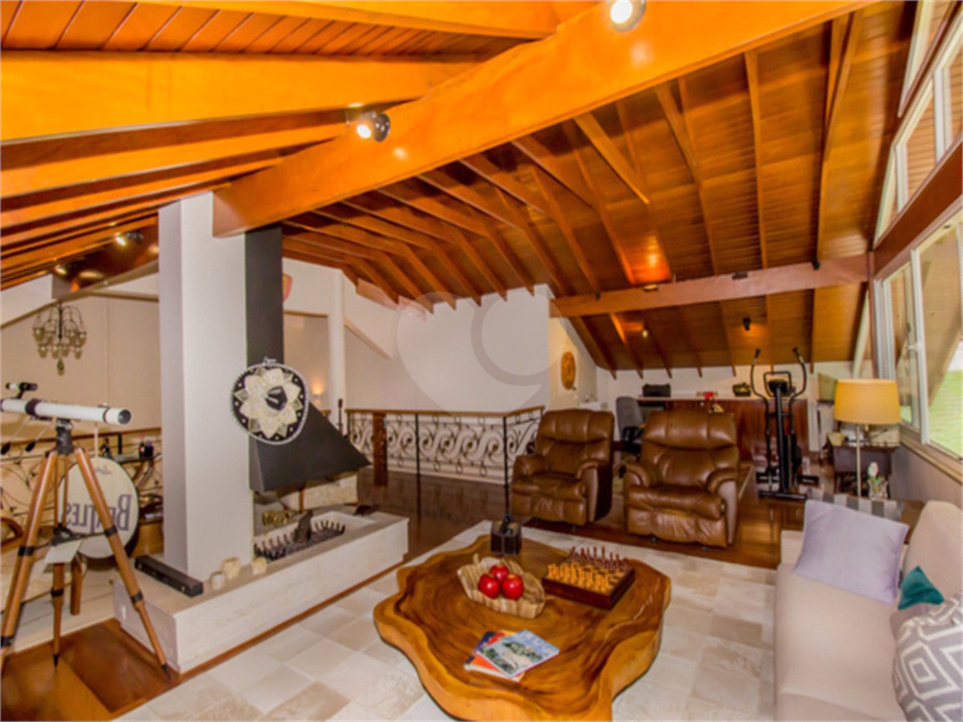 Casa à venda com 4 suítes no condomínio Alpes da Cantareira, Mairiporã - SP