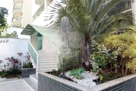 Cobertura à venda com 4 quartos, sendo 2 suítes,  em Algodoal, Cabo Frio, RJ