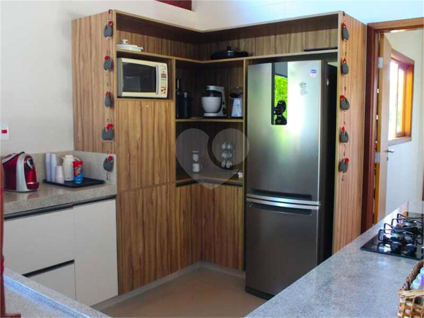 Casa à venda com 5 quartos, sendo 3 suítes, no condomínio Residencial Vale das Laranjeiras, Indaiatuba - SP
