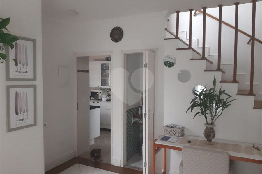 Casa à venda com 2 quartos, sendo 1 suíte, no condomínio Residencial Vila da Serra, São Paulo - SP