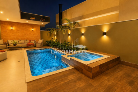 Casa à venda com 4 quartos, sendo 4 suítes, no condomínio Residencial Villa Dumont, Três Lagoas - MS