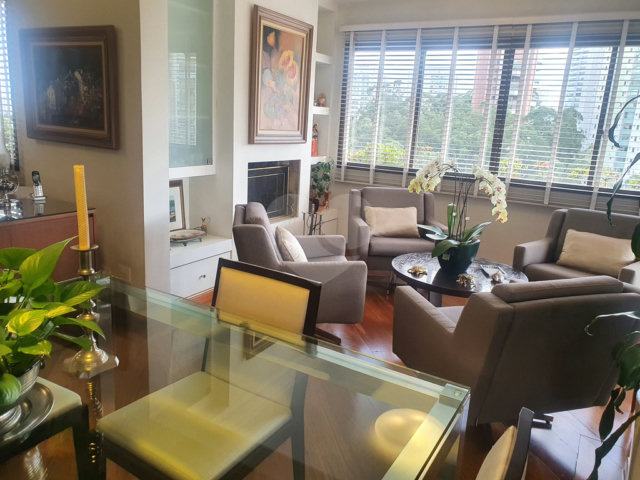 Apartamento à venda com 4 suítes em Vila Andrade, São Paulo, SP