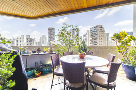 Apartamento à venda com 4 quartos, sendo 2 suítes, em Indianópolis, São Paulo, SP