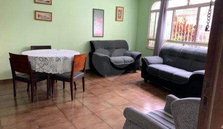 Casa à venda com 3 quartos, sendo 1 suíte, em Bosque da Saúde, São Paulo, SP