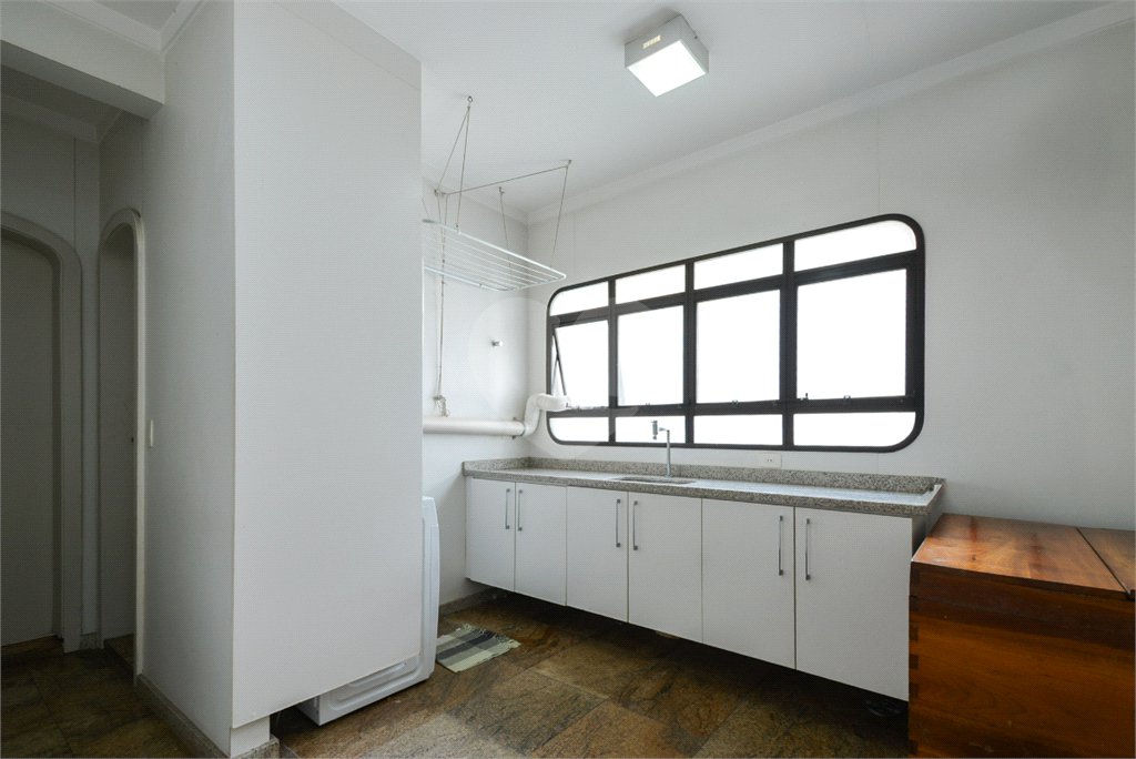 Apartamento à venda com 4 quartos, sendo 3 suítes,  em Jardim Paulista, São Paulo, SP