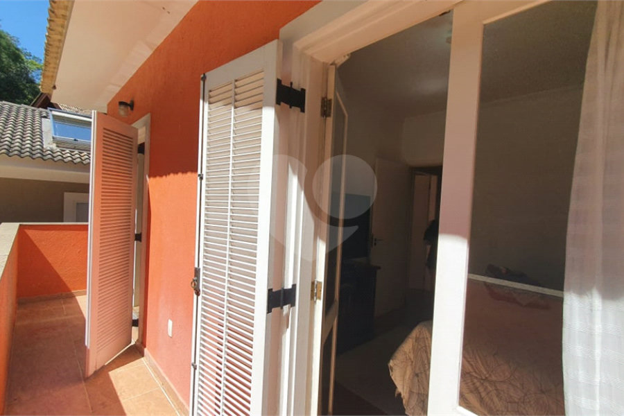 Casa à venda com 3 quartos, sendo 2 suítes, no condomínio Cond Jardim Itatinga, São Paulo - SP