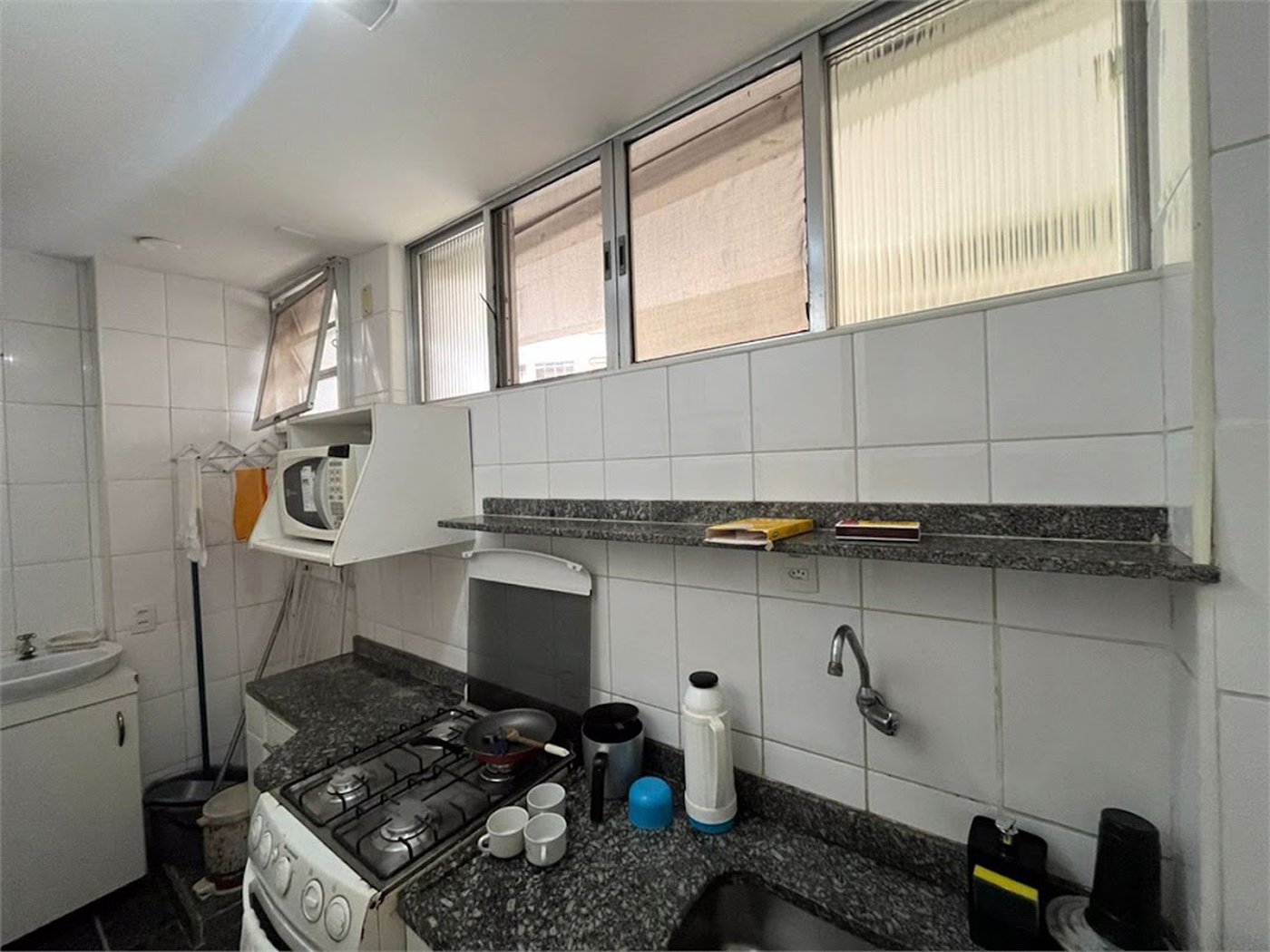 Apartamento Residencial à venda, Barra Funda, Guarujá - AP0179.