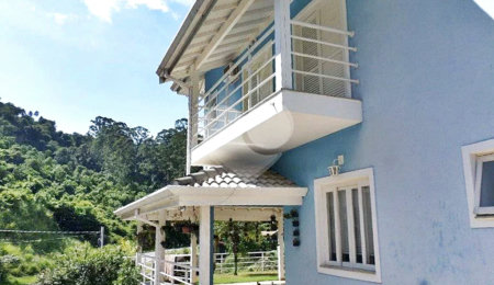 Casa à venda com 6 quartos, sendo 5 suítes,  no condomínio Conjunto Residencial  Itaguaçu, São Paulo - SP