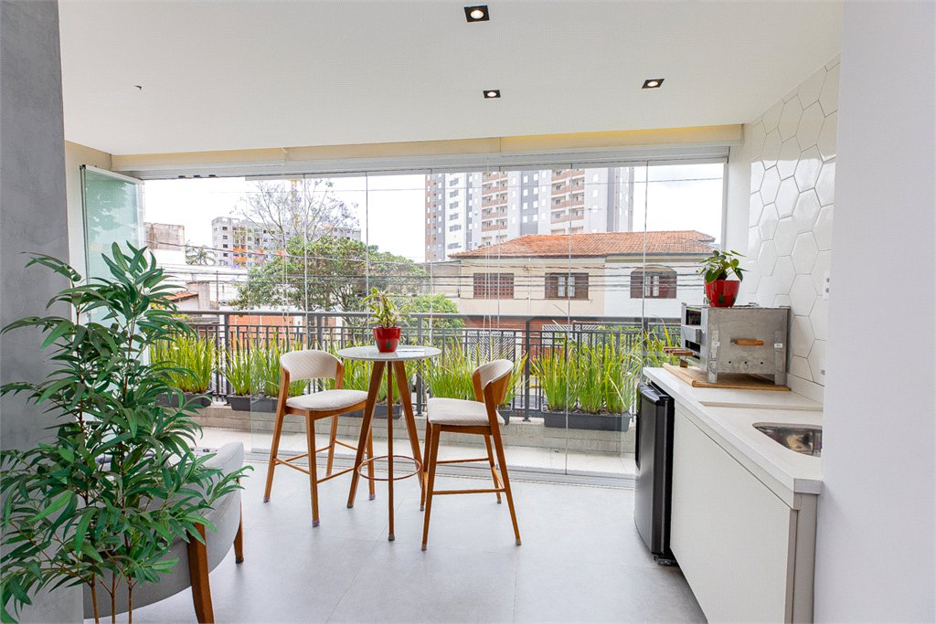 Apartamento à venda com 3 quartos, sendo 1 suíte, em Alto da Boa Vista, São Paulo, SP