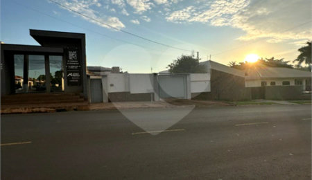 Casa à venda com 3 quartos, sendo 1 suíte,  em Vila Lacíria, Ponta Porã, MS