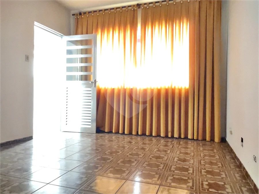 Casa Térrea à venda com 2 quartos em Parque Vitória, São Paulo, SP