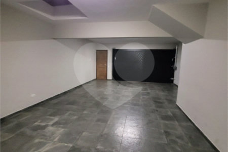 Sobrado à venda com 3 suítes em Vila Euclides, São Bernardo do Campo, SP