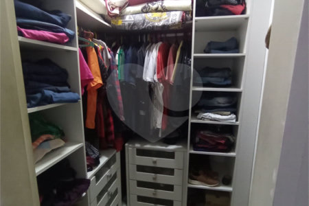 Sobrado à venda com 3 quartos, sendo 2 suítes,  em Jardim Wanel Ville V, Sorocaba, SP
