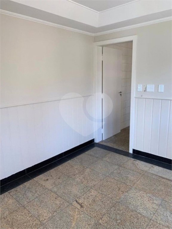 Apartamento à venda com 3 suítes em Vila Suzana, São Paulo, SP