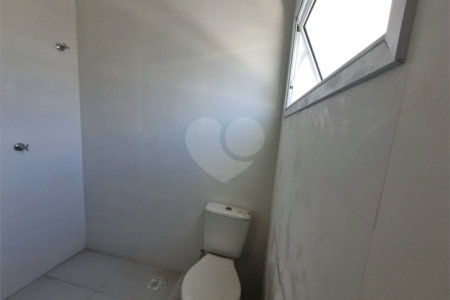 Casa à venda com 3 quartos, sendo 1 suíte, no condomínio Residencial Américo Figueiredo, Sorocaba - SP