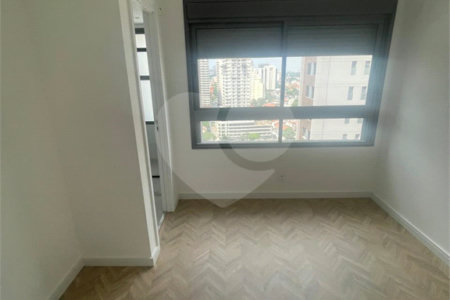 Apartamento à venda ou para alugar com 2 suítes em Jardim das Acácias, São Paulo, SP