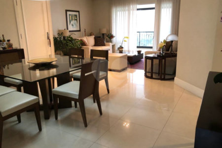 Apartamento à venda com 4 quartos, sendo 3 suítes,  em Cidade Monções, São Paulo, SP
