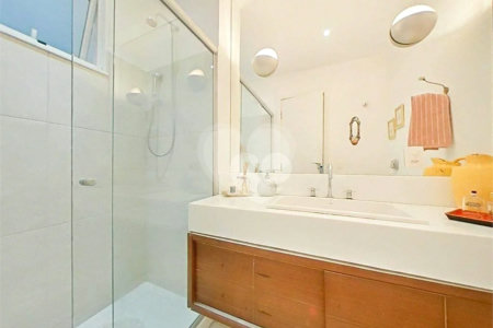 Apartamento à venda com 3 quartos, sendo 1 suíte, em Lagoa, Rio de Janeiro, RJ