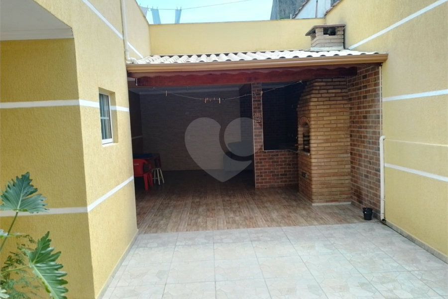 Sobrado à venda com 4 quartos no Brasilândia, São Paulo, SP