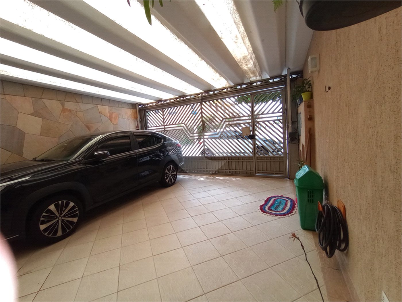 Sobrado à venda com 4 quartos, sendo 1 suíte,  em Jardim Prudência, São Paulo, SP