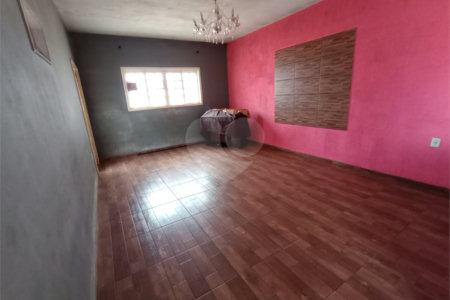 Casa à venda com 2 quartos em Vila Mazzei, Itapetininga, SP