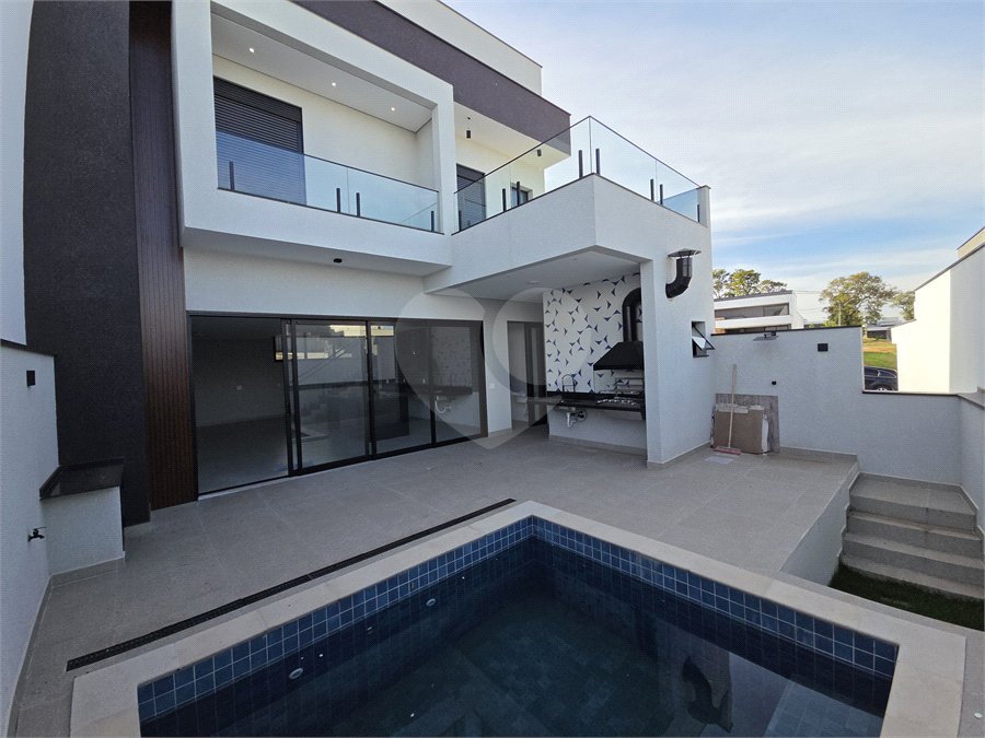 Casa à venda com 3 suítes no condomínio Helena Maria, Sorocaba - SP