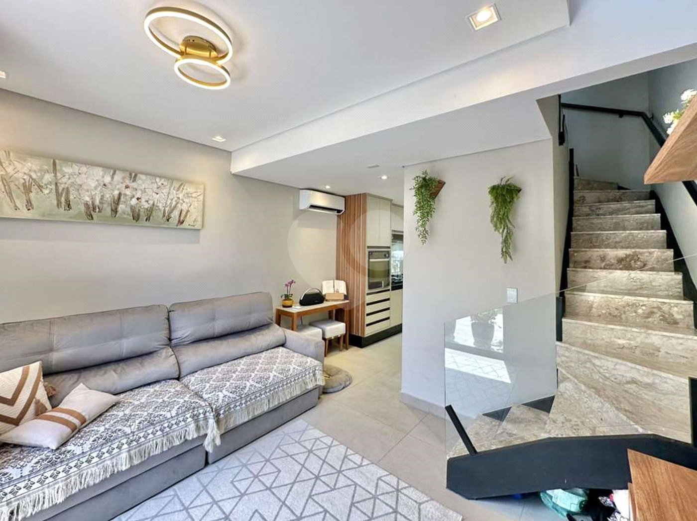 Casa à venda com 2 suítes no condomínio Gran Loft, Cotia - SP