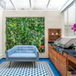 Casa à venda com 4 quartos, sendo 2 suítes, no condomínio Melbourne Residence, São Paulo - SP