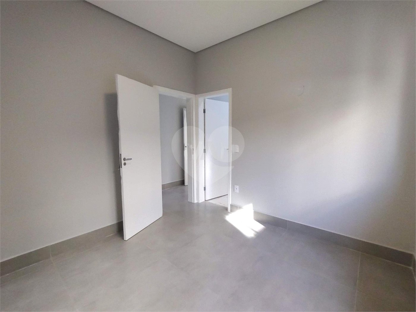 Casa à venda com 3 suítes no condomínio Vita Verdi, Valinhos - SP