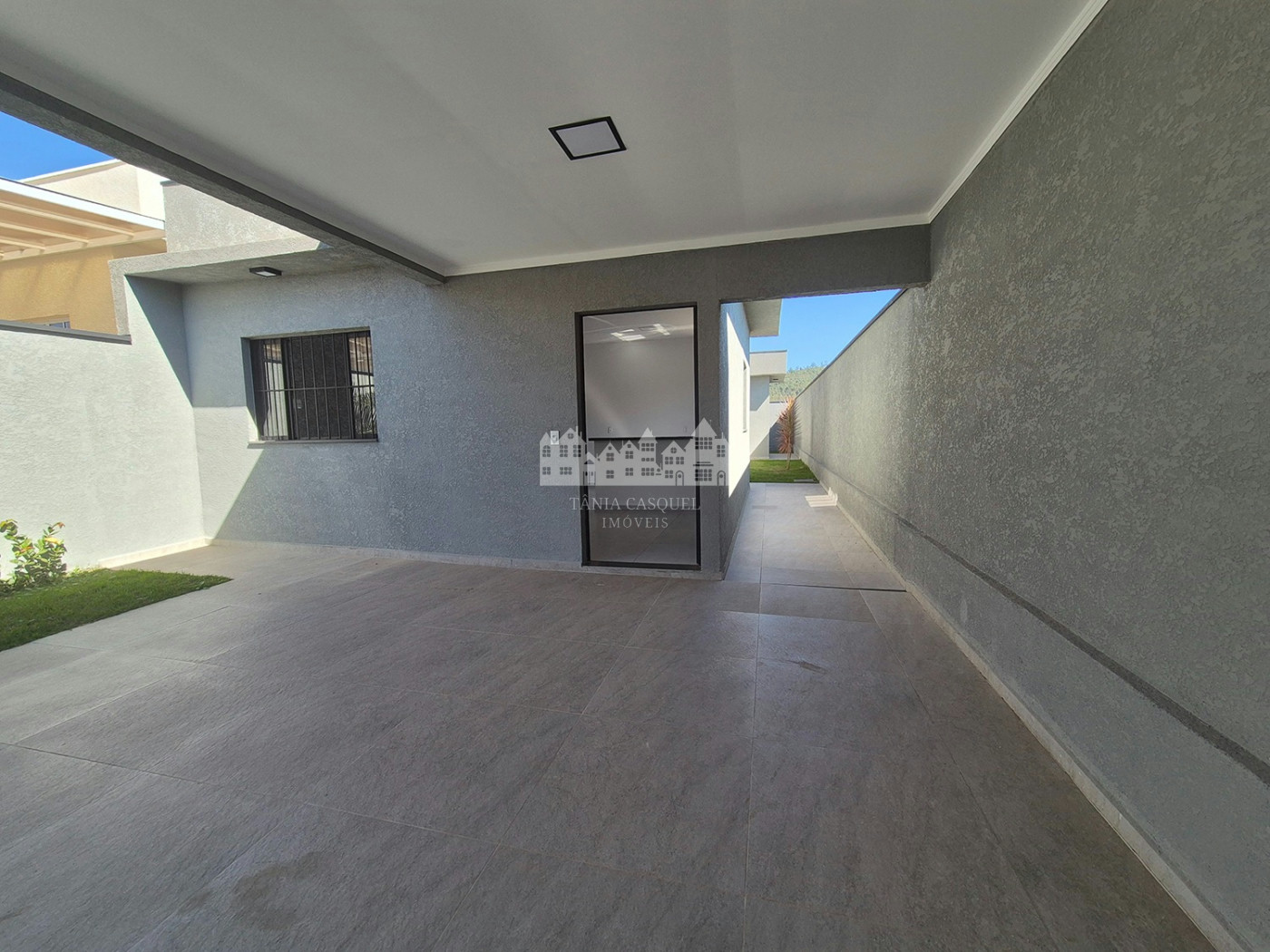 Casa térrea à venda com 3 quartos, sendo 1 suíte, em Vila Bonsai, Atibaia - SP