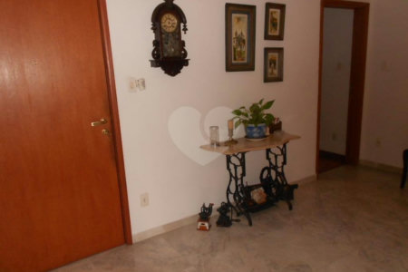 Apartamento à venda com 3 quartos, sendo 1 suíte,  em Santa Cecília, São Paulo, SP