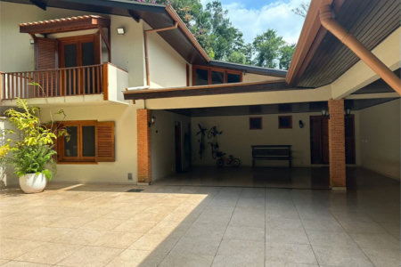 Casa à venda com 4 quartos, sendo 2 suítes, no condomínio Chacara Marques, Santana de Parnaíba - SP