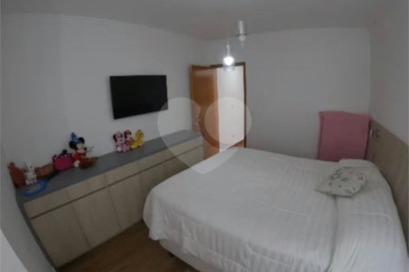 Sobrado à venda com 3 quartos, sendo 1 suíte, em Vila Lúcia, São Paulo, SP