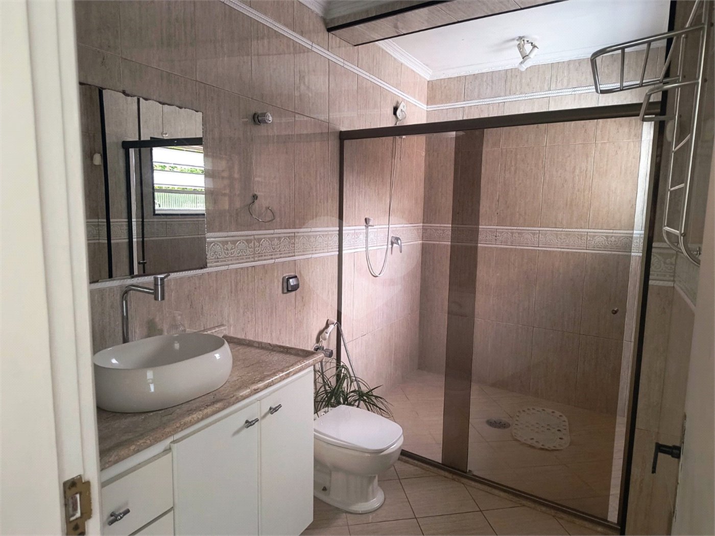 Sobrado à venda com 3 quartos, sendo 1 suíte,  em Vila Palmeiras, São Paulo, SP
