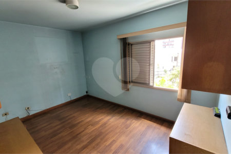 Apartamento à venda com 2 quartos, sendo 1 suíte,  em Vila Mariana, São Paulo, SP