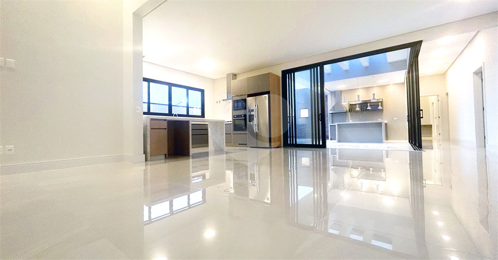 Casa à venda com 3 quartos, sendo 1 suíte, no condomínio Jardim Residencial Dona Maria José, Indaiatuba - SP